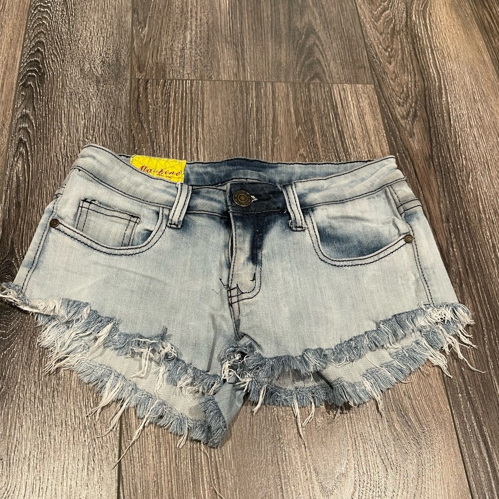 Short low rise blue jean shorts